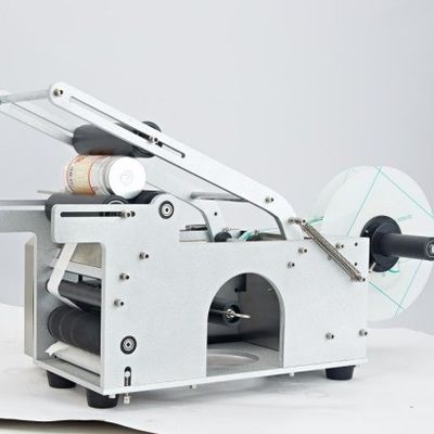 32KGS Machine à étiqueter les bouteilles semi-automatique ronde de haute précision